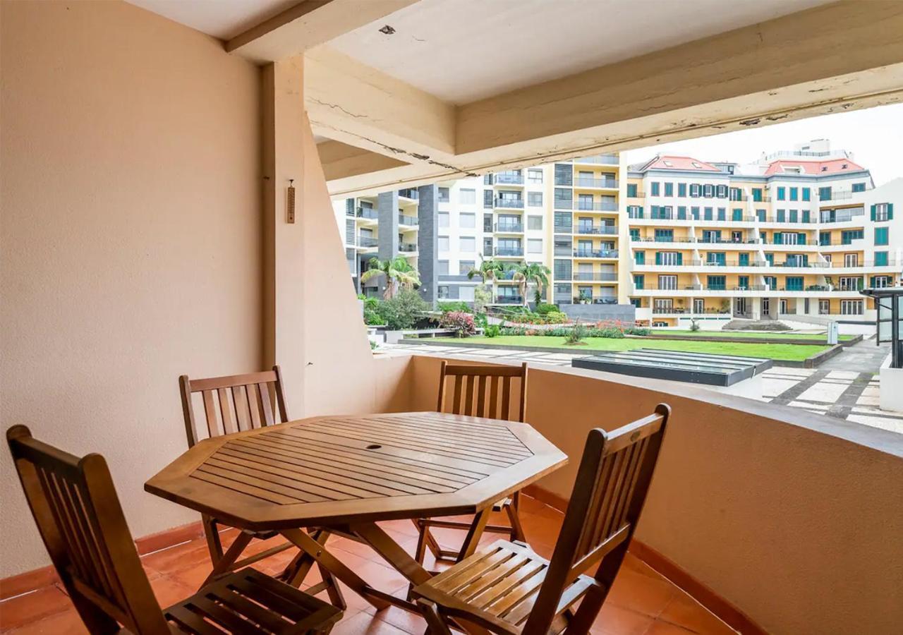 Lovely 1-Bedroom Apartment With Parking Ocean View Funchal  Exterior photo