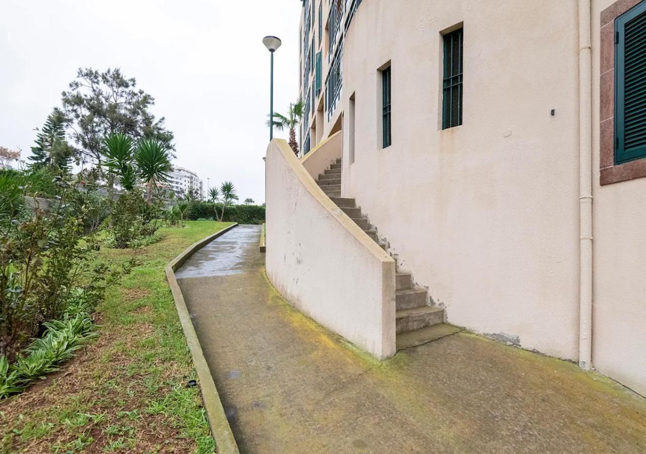 Lovely 1-Bedroom Apartment With Parking Ocean View Funchal  Exterior photo